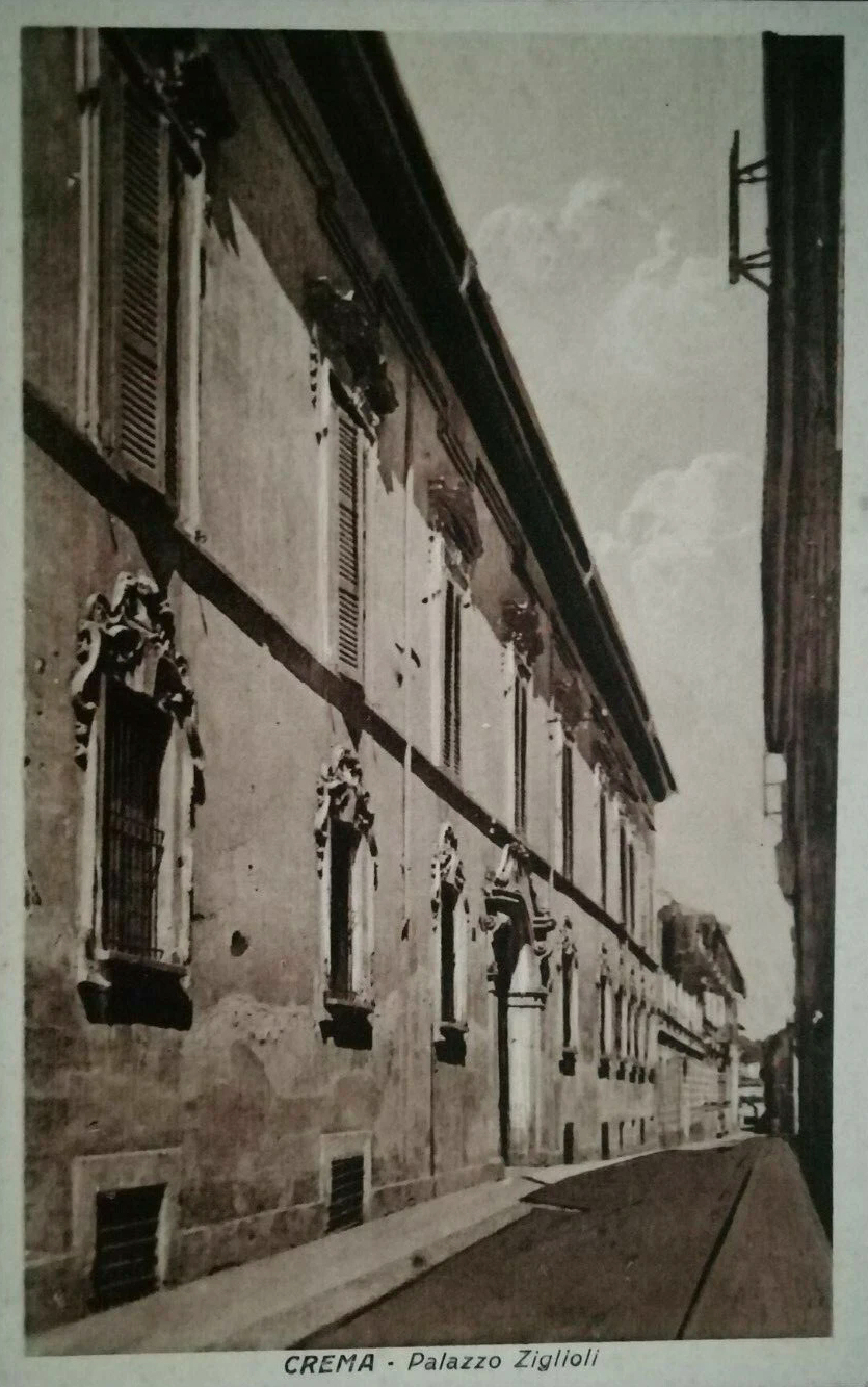 Il Palazzo in una cartolina della prima metà del XX secolo